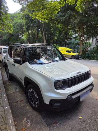 JEEP RENEGADE 1.3 T270 TURBO FLEX ALTITUDE AT6 JEEP RENEGADE 1.3 T270 TURBO FLEX ALTITUDE AT6